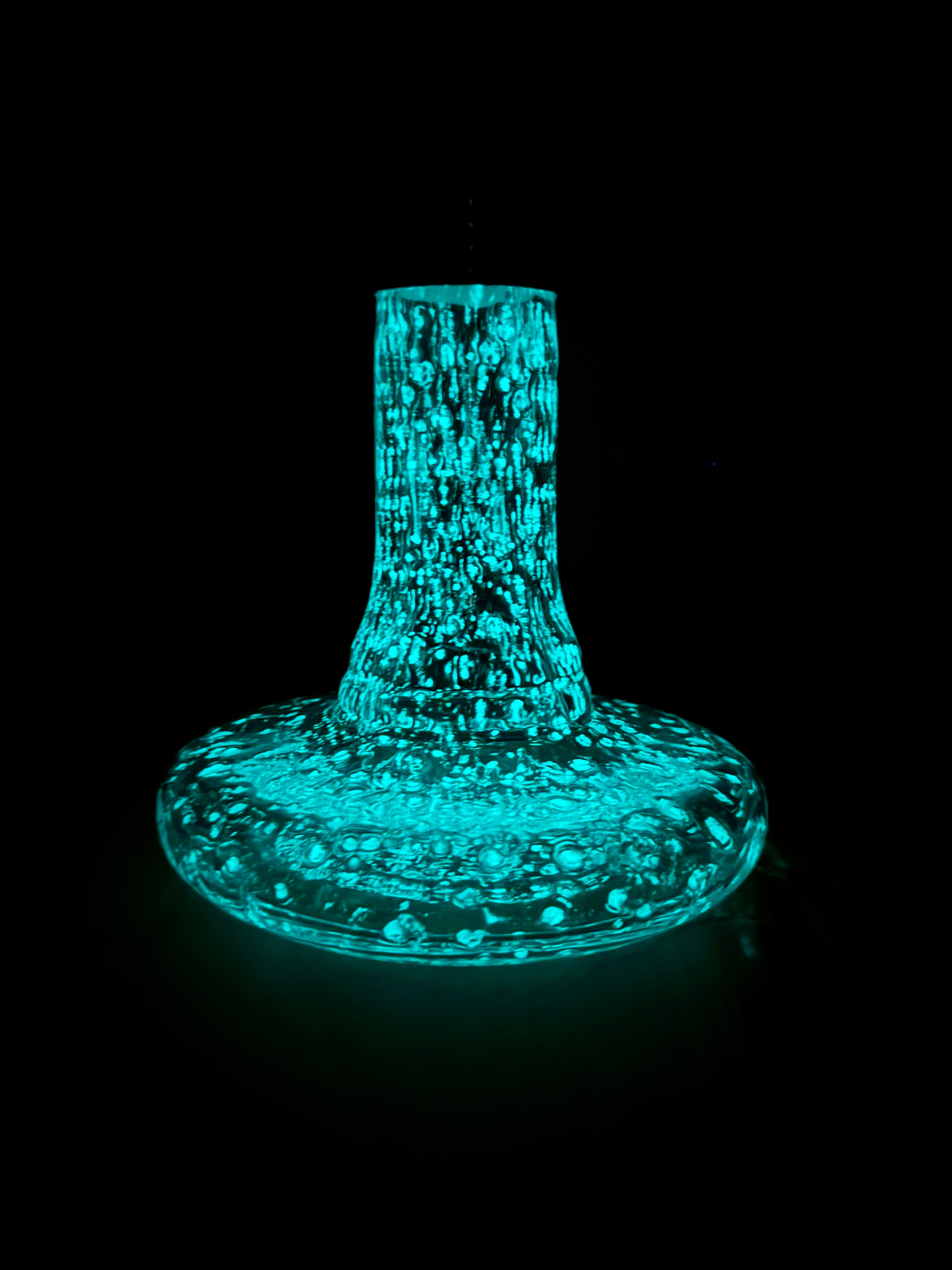 16" Mona Glow In Dark Base Single Hose Hookah